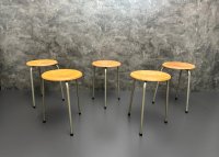 Seltener Dreibein Hocker Original Vintage Hocker Industrie Café - Bild 6