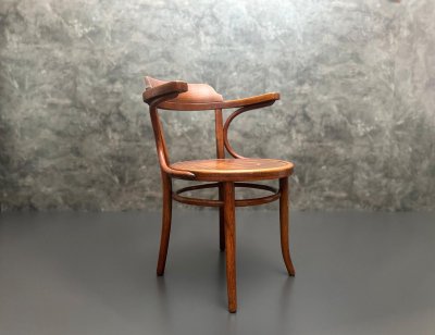 Thonet Armlehnstuhl Modell 233 Vintage