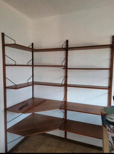 Poul Cadovius Royal System Teak Wandsystem
